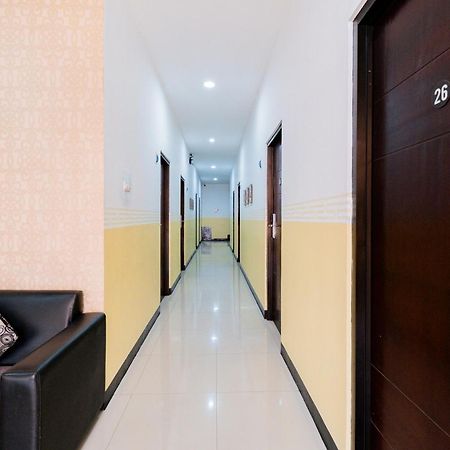 Reddoorz Near Taman Krida Budaya Malang Exterior photo