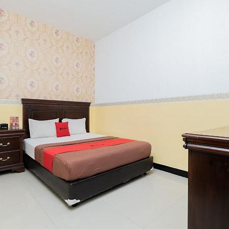Reddoorz Near Taman Krida Budaya Malang Exterior photo