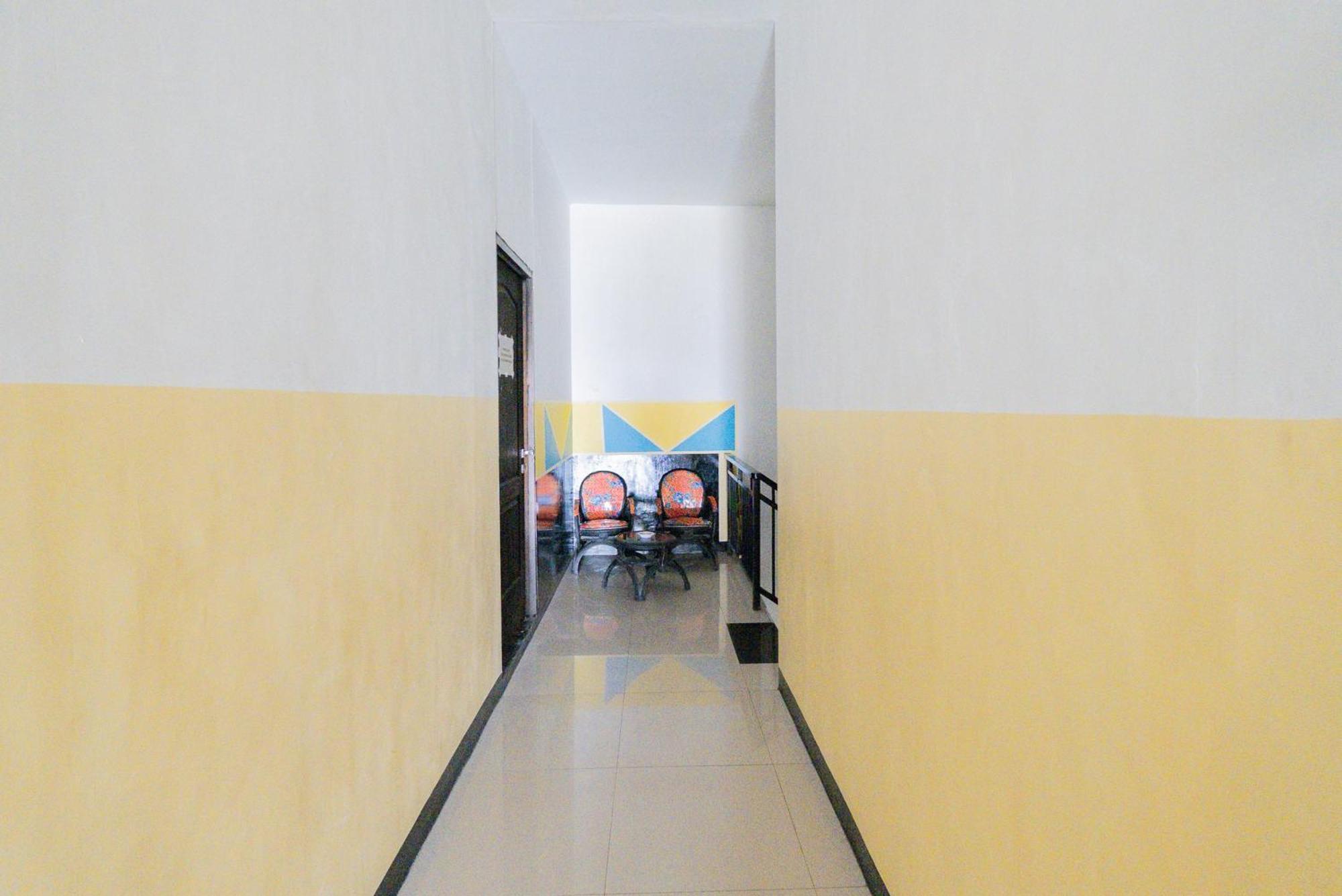 Reddoorz Near Taman Krida Budaya Malang Exterior photo