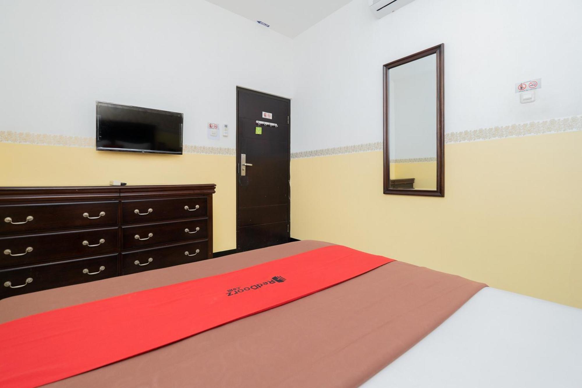 Reddoorz Near Taman Krida Budaya Malang Exterior photo