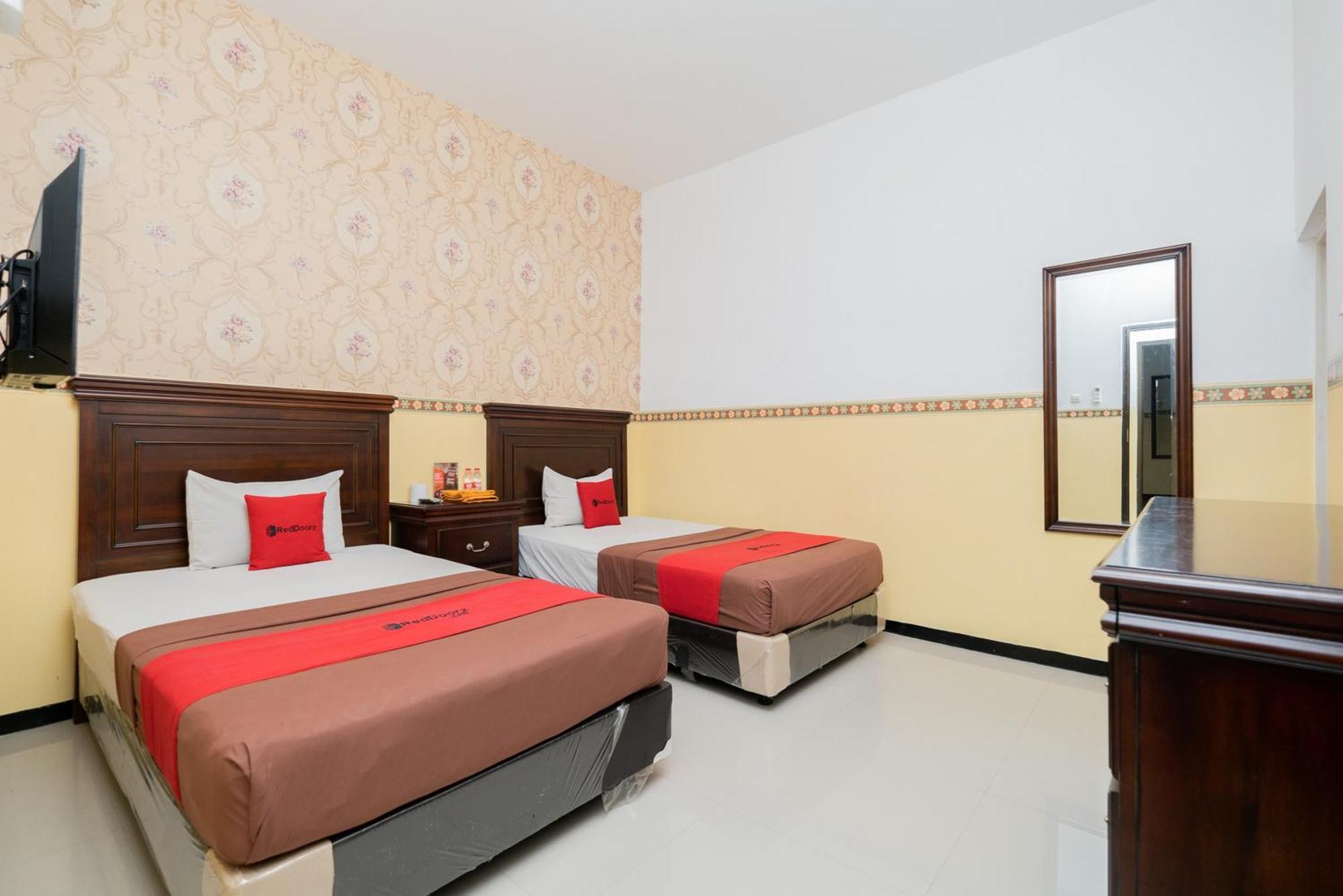 Reddoorz Near Taman Krida Budaya Malang Exterior photo
